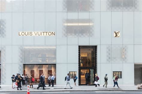 what time does louis vuitton open|louis vuitton 5th ave.